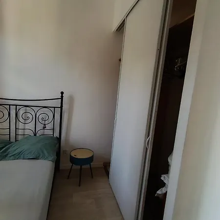 T3 Terrasse Calme Proche Centre Apartman