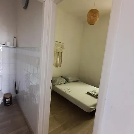 T3 Terrasse Calme Proche Centre Apartman Nîmes