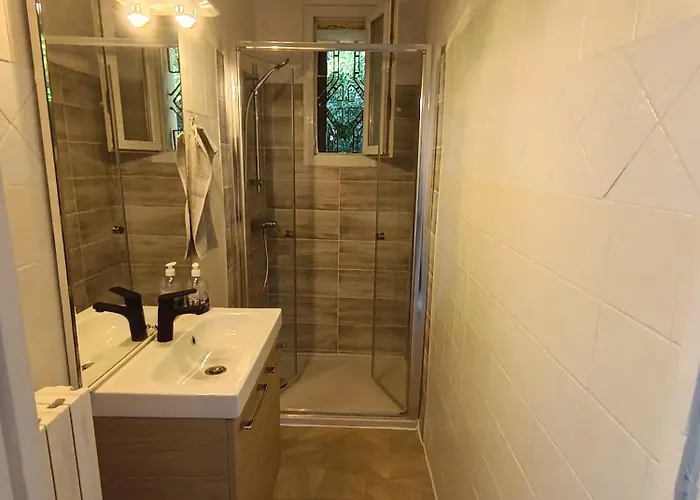 T3 Terrasse Calme Proche Centre شقة *